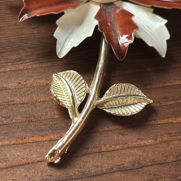 Daisy metal,brooch vintage - Picture 2 of 6